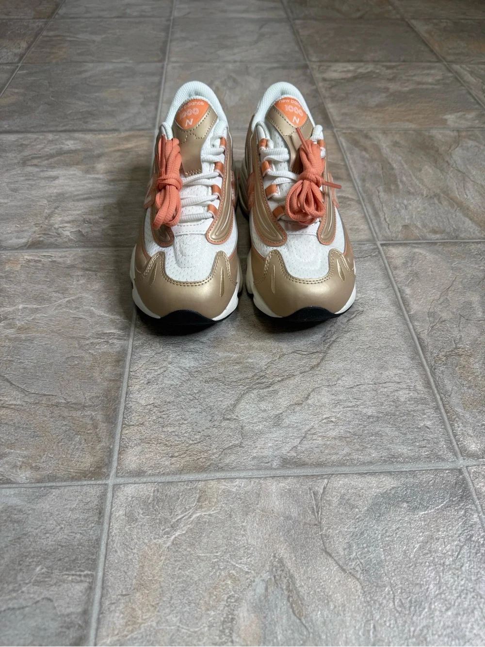 New Balance 1000 White Gold Girls GS Shoe Size 4 Gold CG1000FP NWT